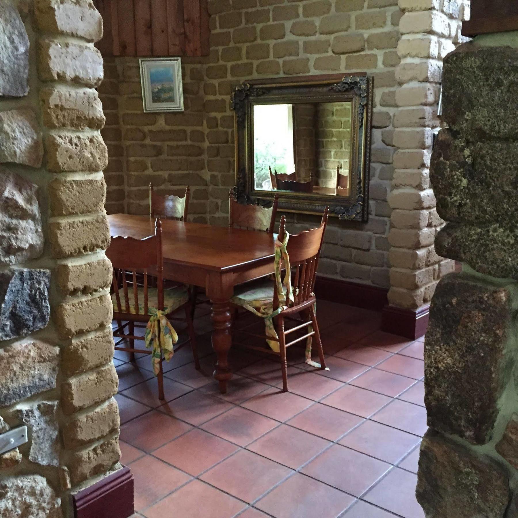 Erravilla Country Estate Spa Suite Accommodation Cowaramup Exterior photo